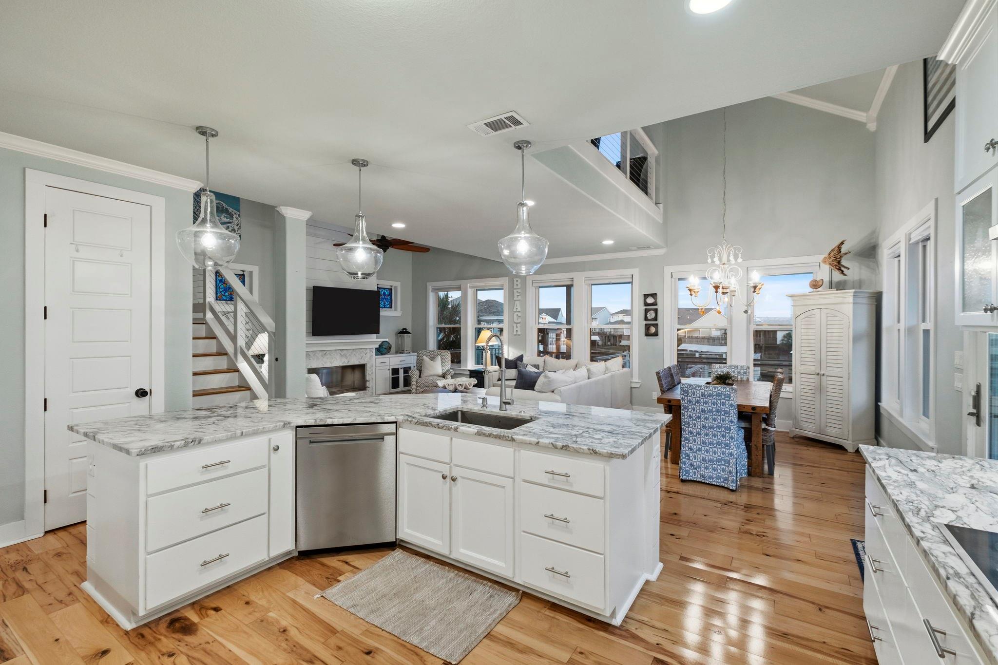 Galveston, Texas, 77554, United States, 3 Bedrooms Bedrooms, ,4 BathroomsBathrooms,Residential,Active,2032454
