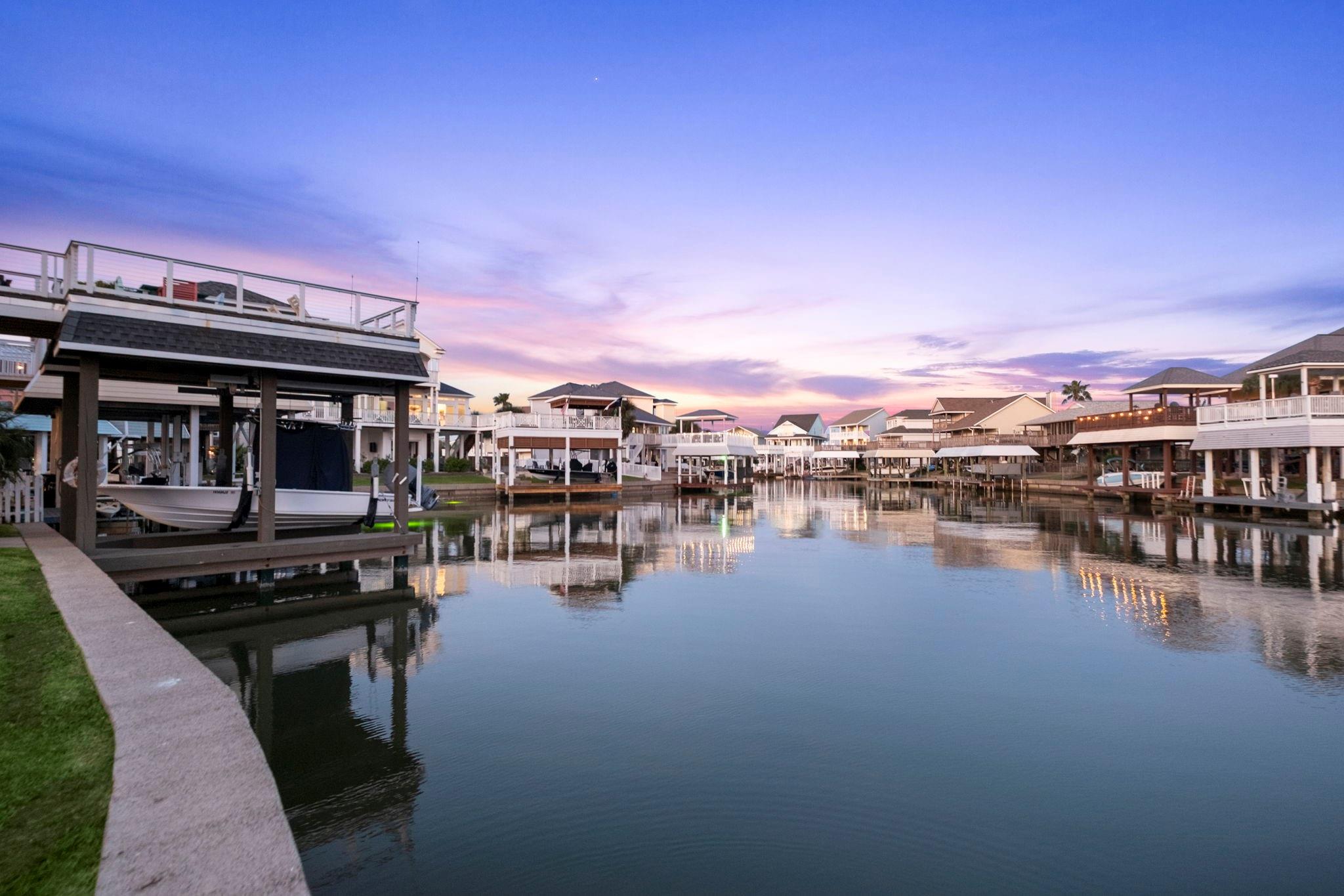 Galveston, Texas, 77554, United States, 3 Bedrooms Bedrooms, ,4 BathroomsBathrooms,Residential,Active,2032454