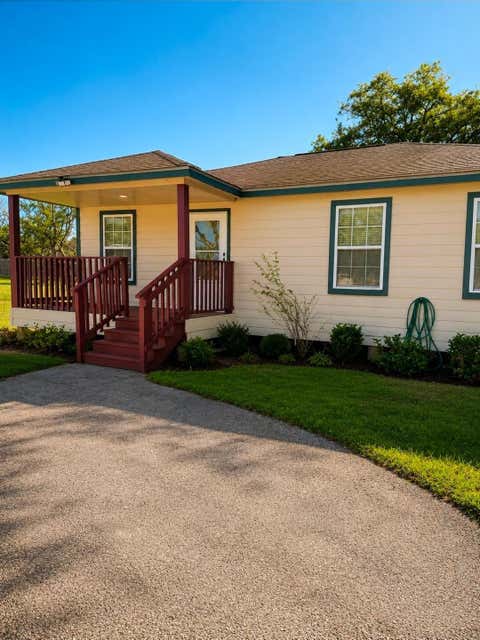 Homes For Sale - 6205 Highway 6<br/> Hitchcock, TX 77563