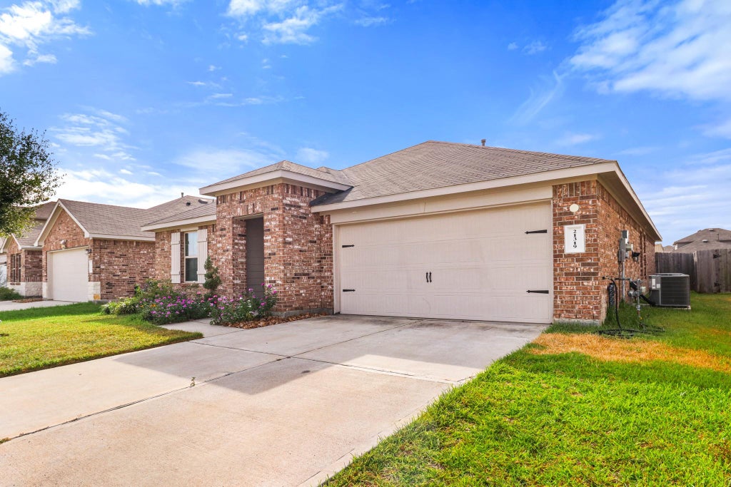 Photo of 21319 Hendricks Hollow Lane, Katy, TX 77449 (MLS # 95876550)