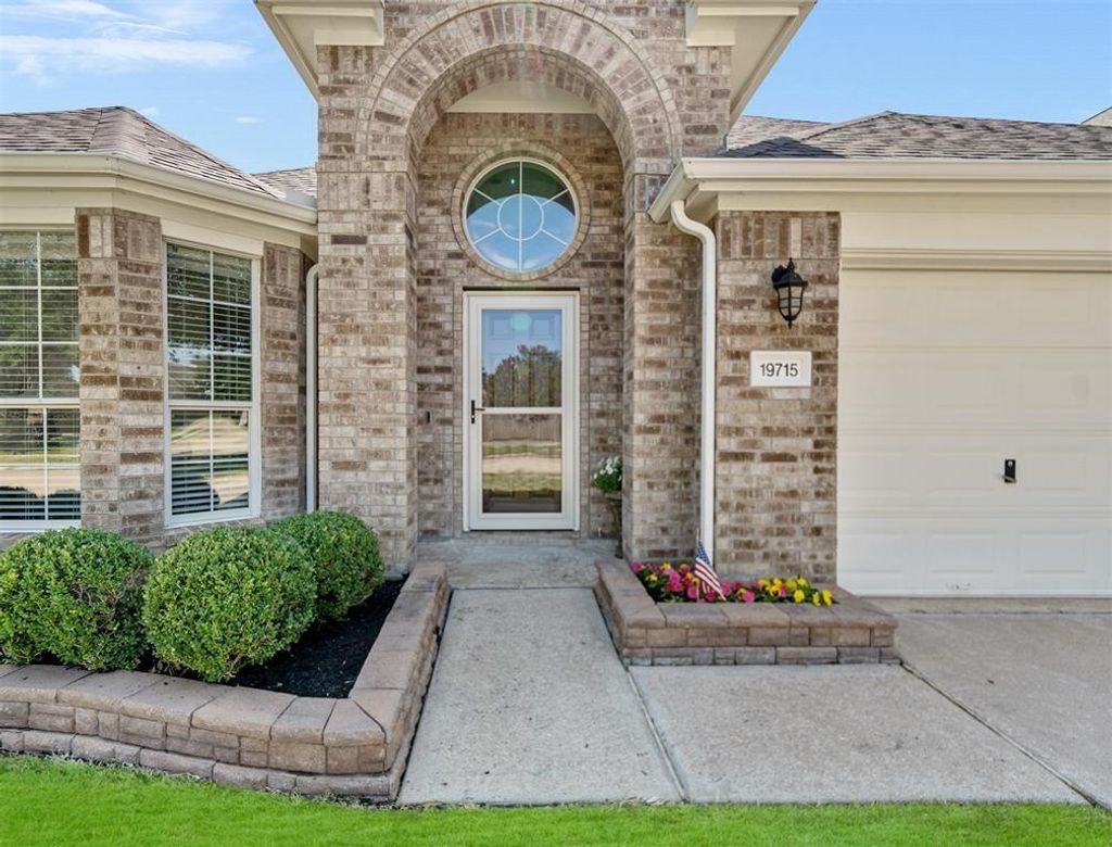 Photo of 19715 Youpon Leaf Way, Houston, TX 77084 (MLS # 42578270)