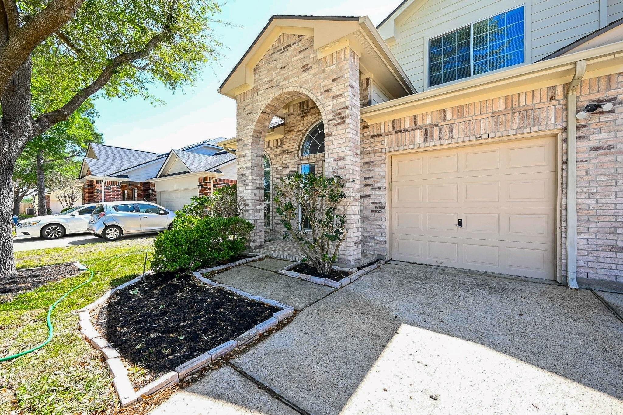 19207 Dillsbury Court