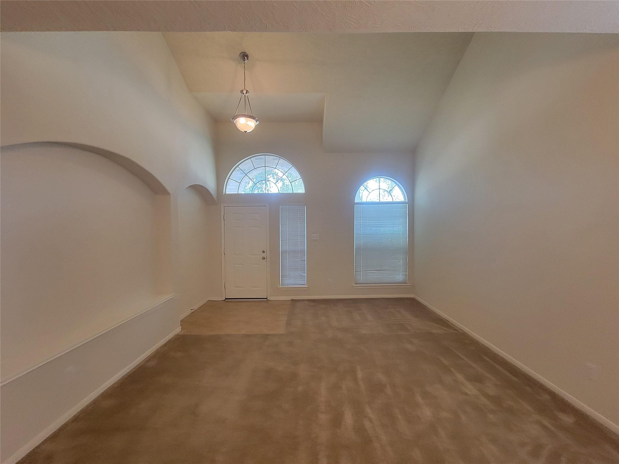 19207 Dillsbury Court