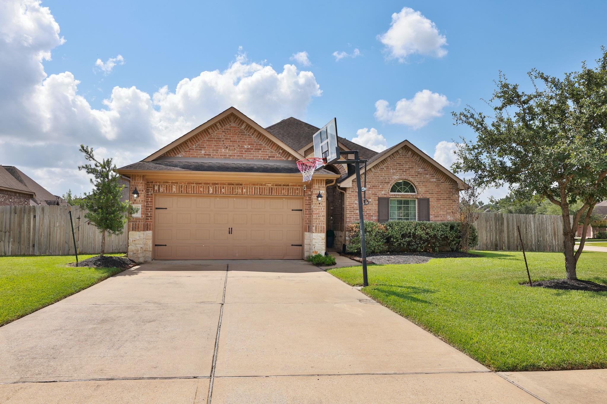 11019 Arthurian Dream Court