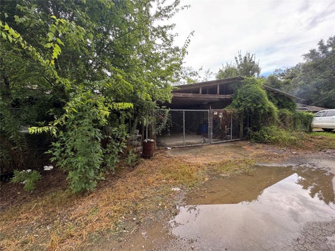 Photo of 689 County Road 4019, Dayton, TX 77535 (MLS # 95686261)