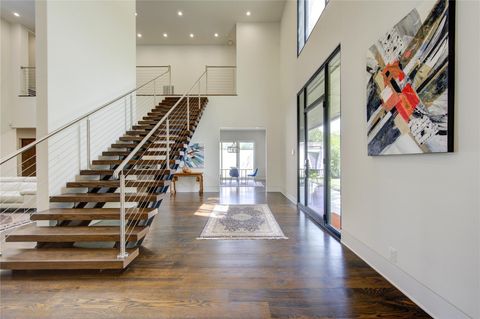 Photo of 5202 Chesapeake Way, Houston, TX 77056 (MLS # 22793675)