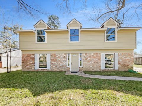 Photo of 515 Rosewood Drive, Shenandoah, TX 77381 (MLS # 11081979)