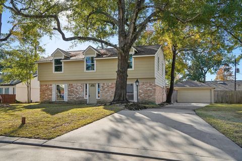 Photo of 515 Rosewood Drive, Shenandoah, TX 77381 (MLS # 11081979)