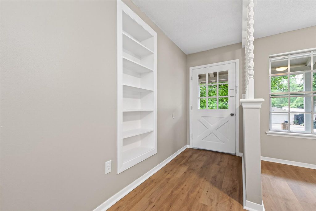 Photo of 315 Hollywood Drive, Conroe, TX 77303 (MLS # 38329024)