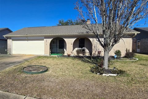 Photo of 6910 Krause Drive, Houston, TX 77489 (MLS # 60985301)