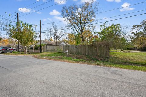 Tiny photo for 5002 Firnat Street, Houston, TX 77016 (MLS # 92291942)