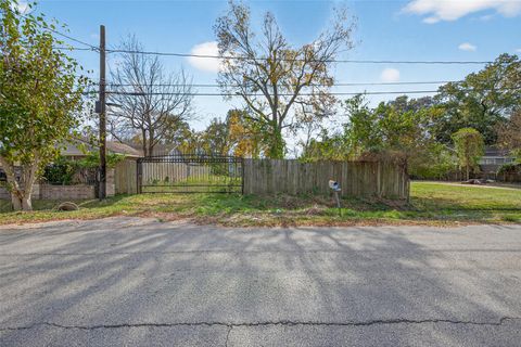 Tiny photo for 5002 Firnat Street, Houston, TX 77016 (MLS # 92291942)