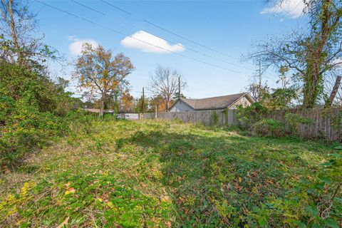 Tiny photo for 5002 Firnat Street, Houston, TX 77016 (MLS # 92291942)