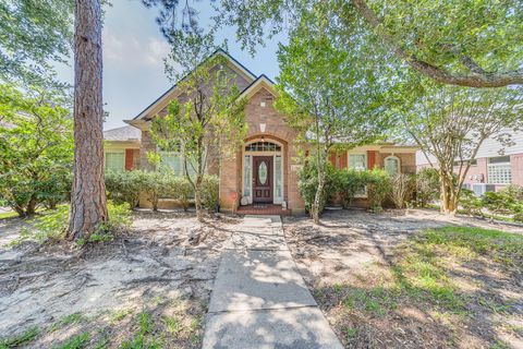 Photo of 4314 N Pine Brook Way, Houston, TX 77059 (MLS # 23455422)