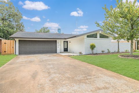 Photo of 10055 Larston Street, Houston, TX 77055 (MLS # 97464449)