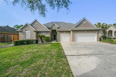 Photo of 3603 E Cedar Hollow Drive, Pearland, TX 77584 (MLS # 35537962)