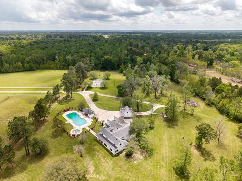 1331 County Road 2071 Hull TX 77564