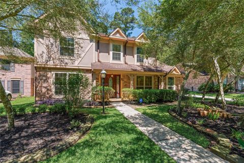 Photo of 103 Breezy Point Place, The Woodlands, TX 77381 (MLS # 8330376)