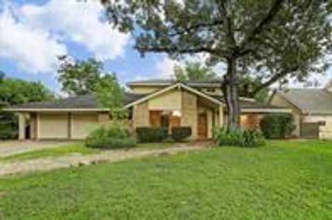 Photo of 1740 Crownover Road, Houston, TX 77080 (MLS # 57465064)