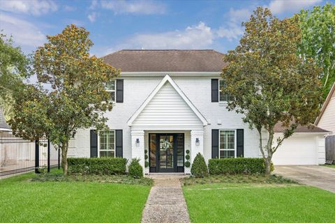 Photo of 12127 Waldemar Drive, Houston, TX 77077 (MLS # 73152480)