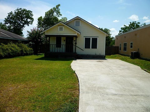 Homes For Rent - 316 S Nugent Street<br/> La Porte, TX 77571