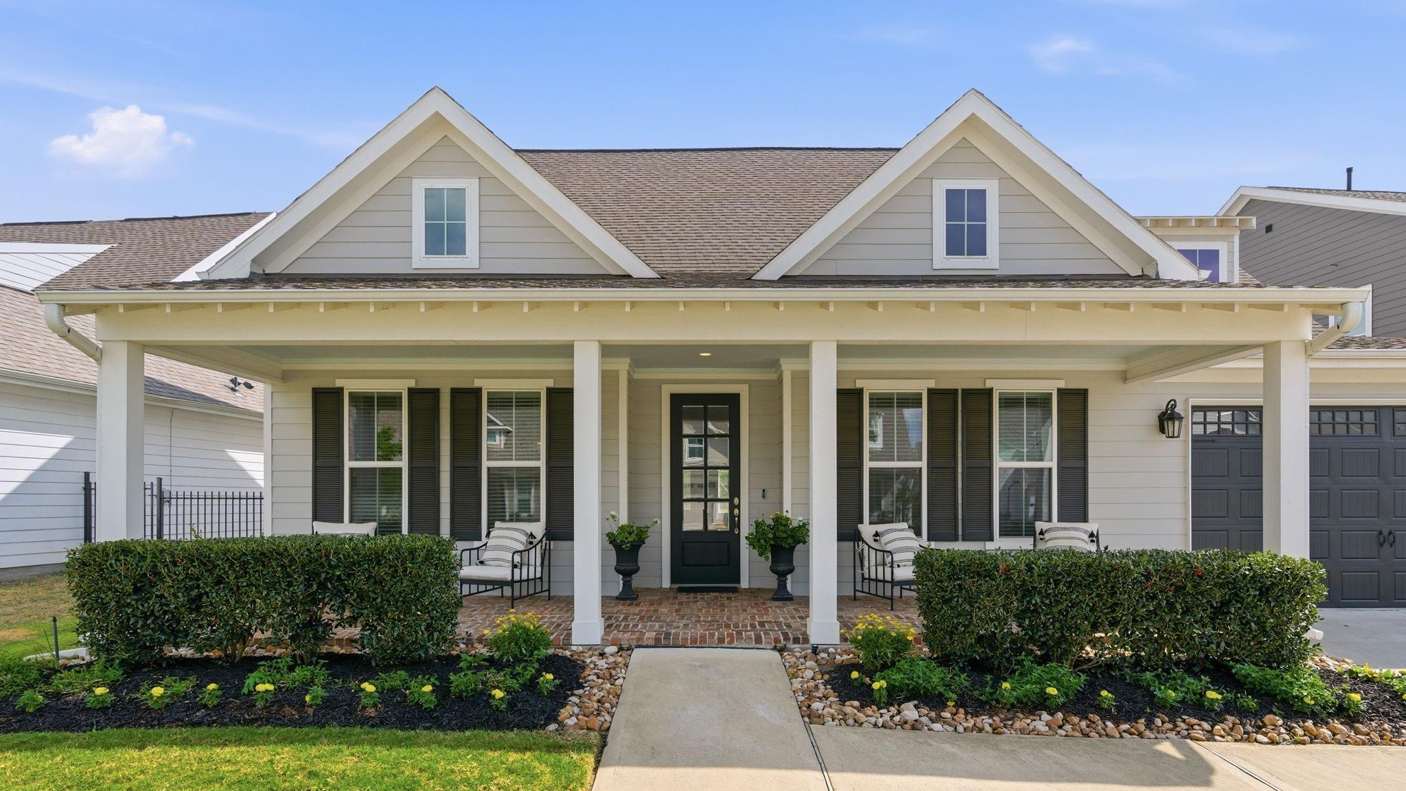 2208 Salt Grass Trail