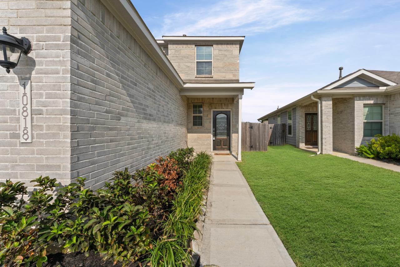 10818 Catclaw Court