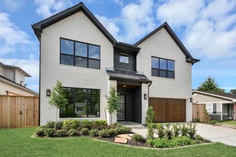 Photo of 1721 Chantilly Lane, Houston, TX 77018 (MLS # 15302204)