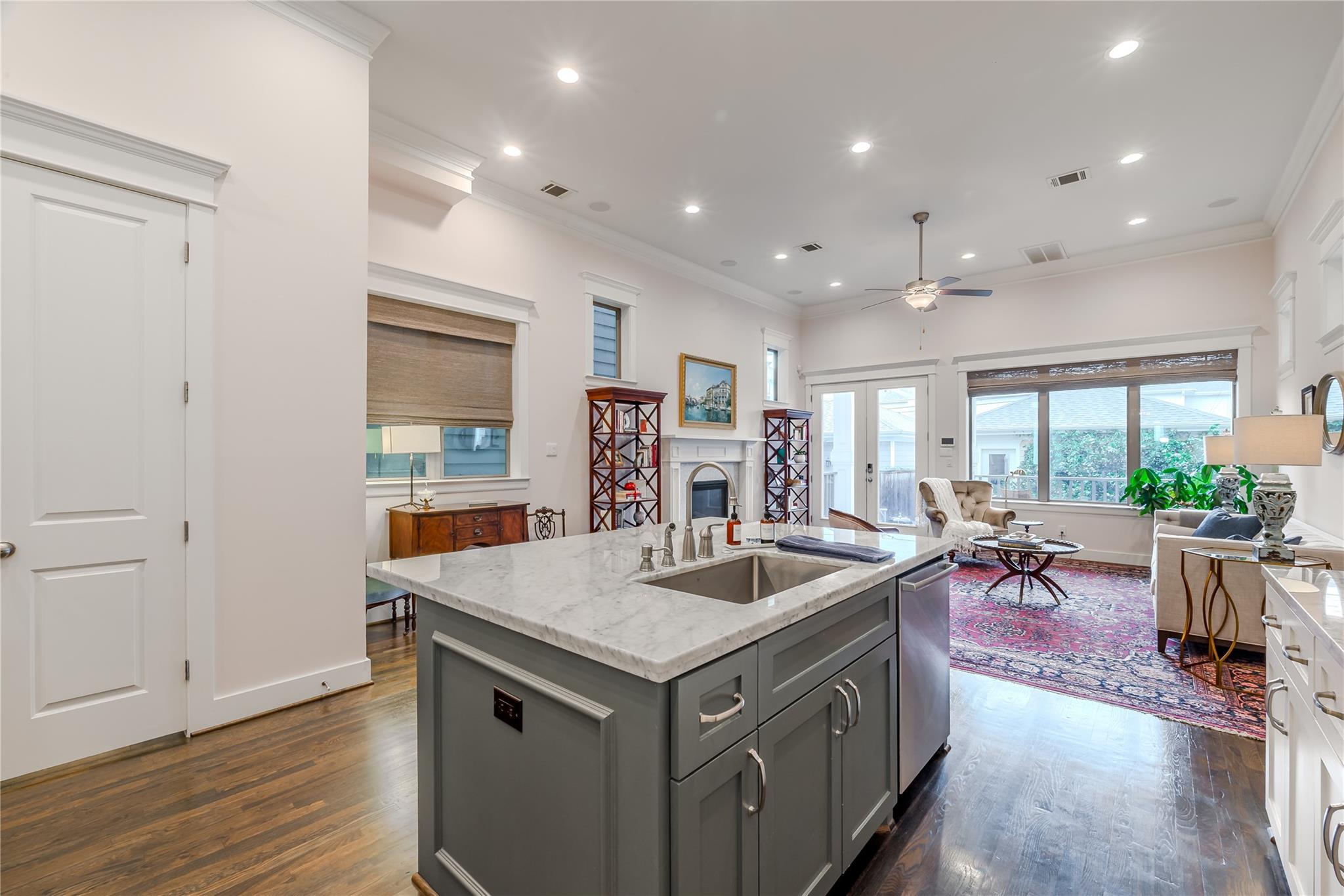 Houston, Texas 77008, United States, 3 Bedrooms Bedrooms, ,4 BathroomsBathrooms,Residential,Active,168369