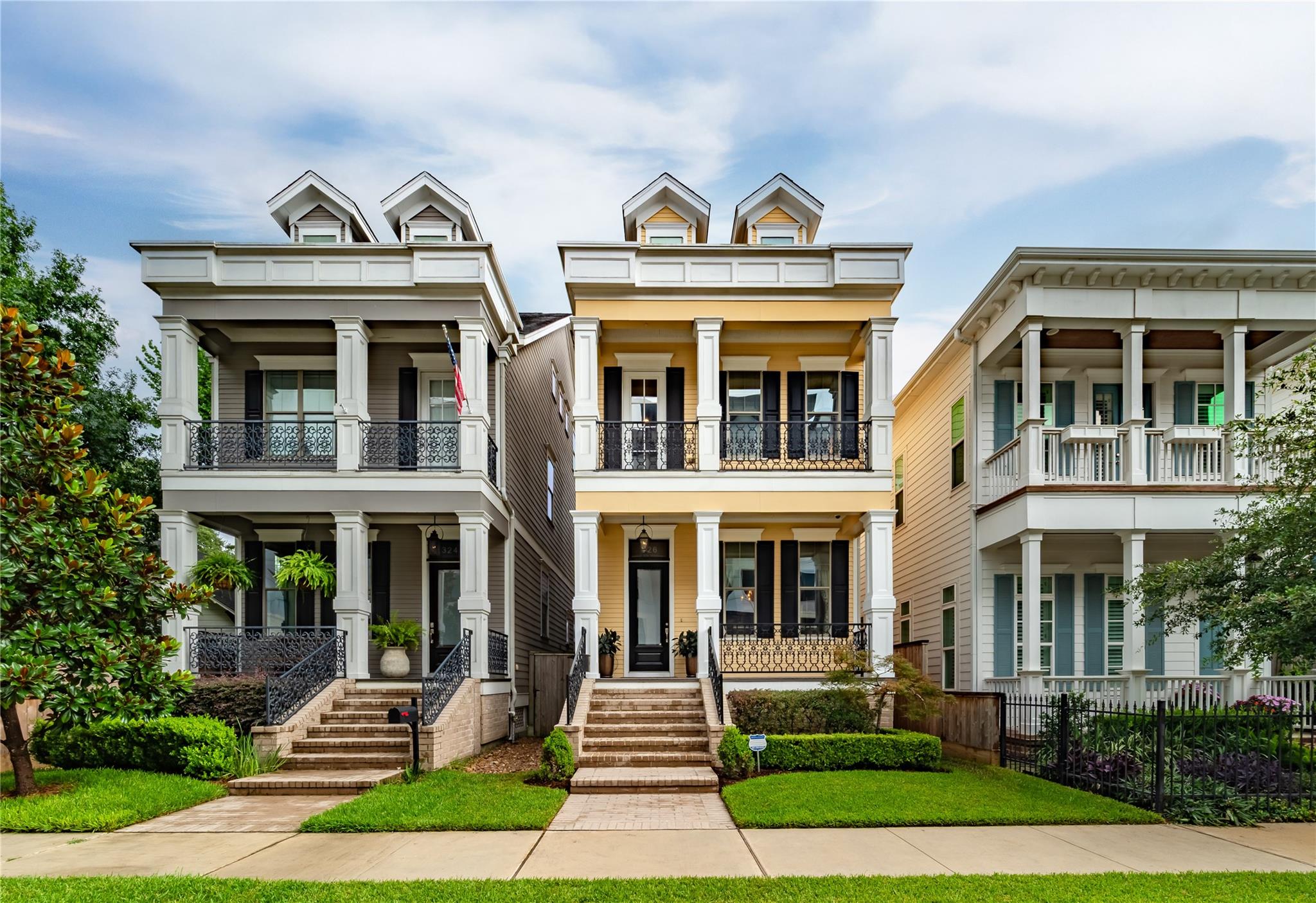 Houston, Texas 77008, United States, 3 Bedrooms Bedrooms, ,4 BathroomsBathrooms,Residential,Active,168369