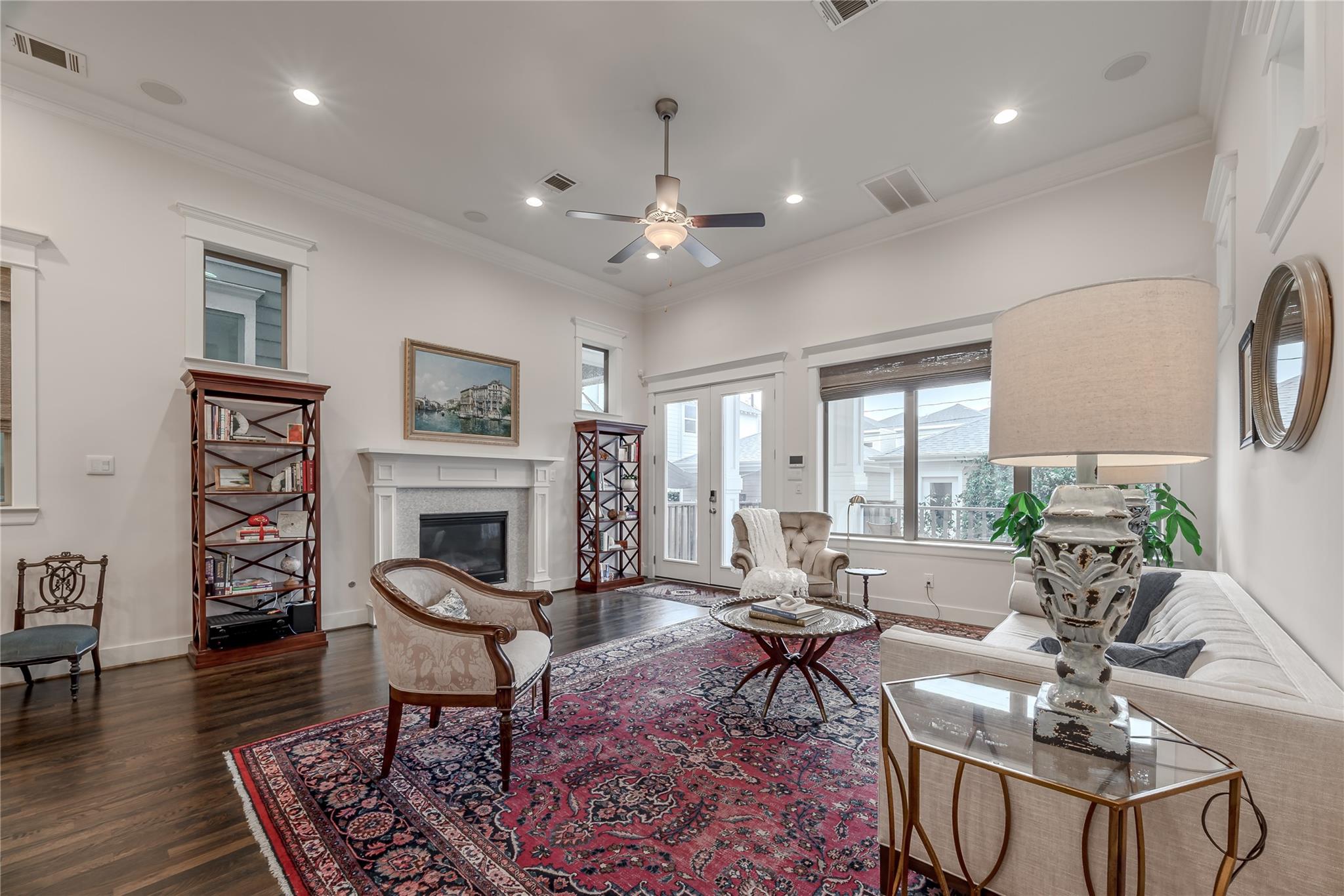 Houston, Texas 77008, United States, 3 Bedrooms Bedrooms, ,4 BathroomsBathrooms,Residential,Active,168369