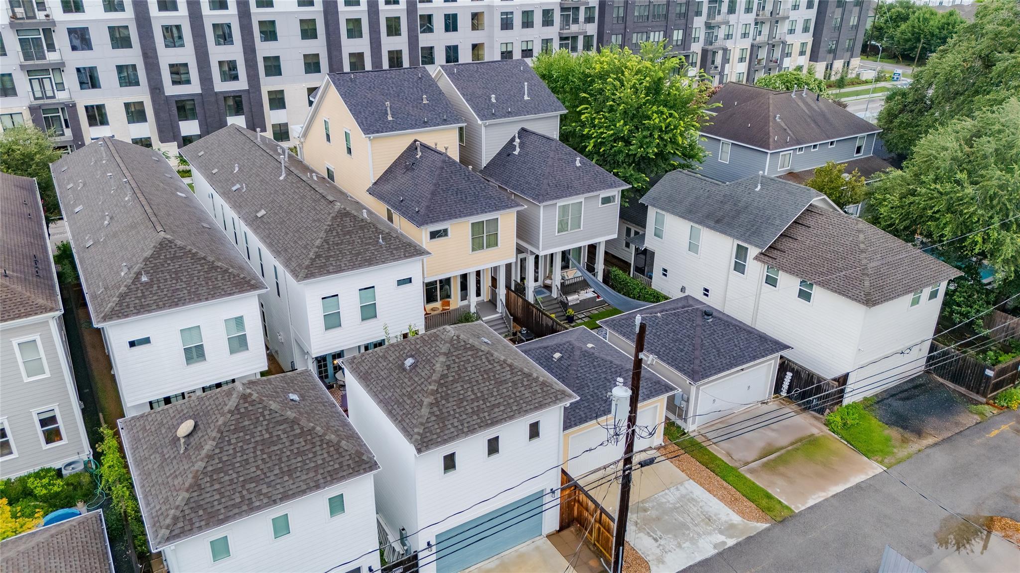 Houston, Texas 77008, United States, 3 Bedrooms Bedrooms, ,4 BathroomsBathrooms,Residential,Active,168369