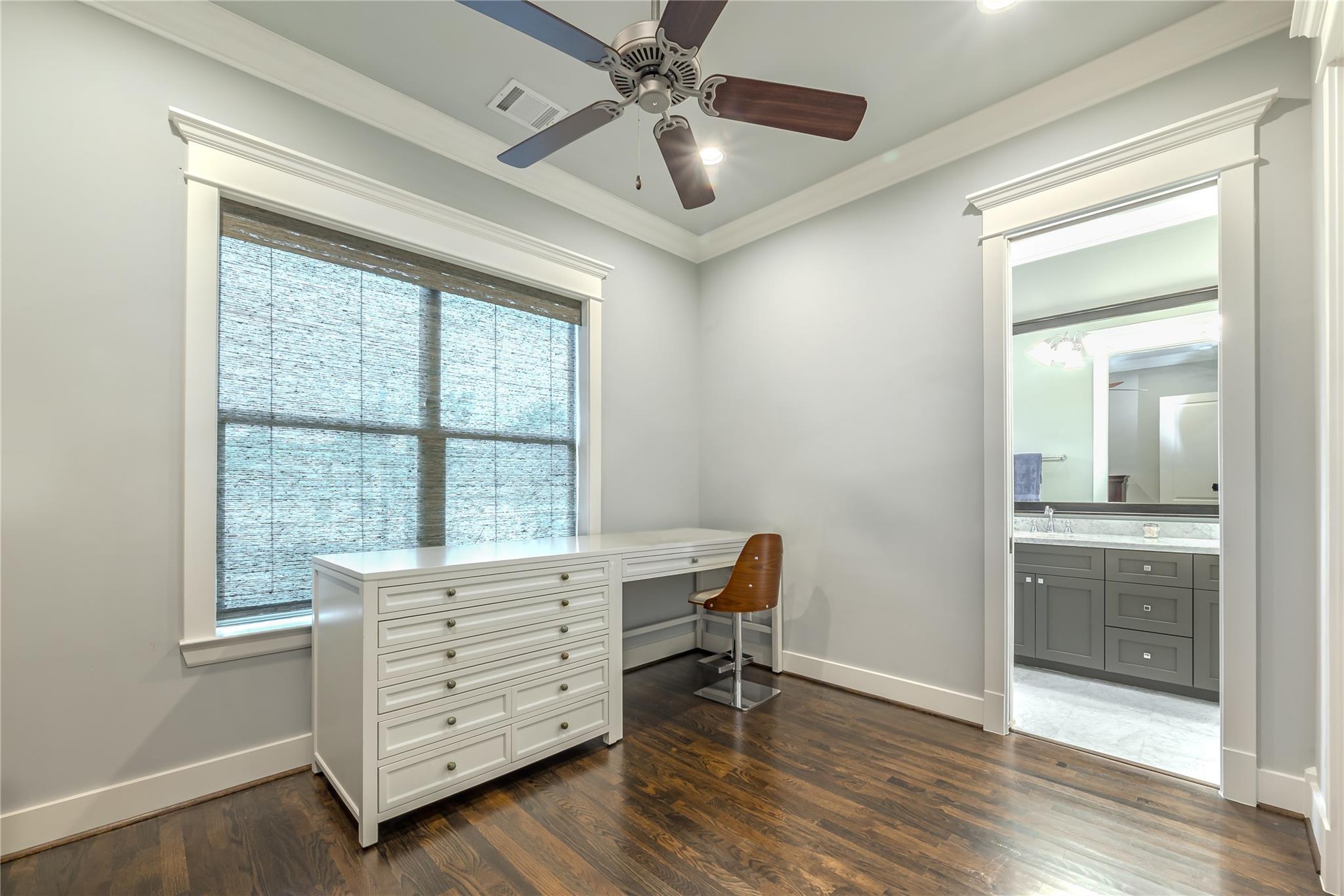 Houston, Texas 77008, United States, 3 Bedrooms Bedrooms, ,4 BathroomsBathrooms,Residential,Active,168369