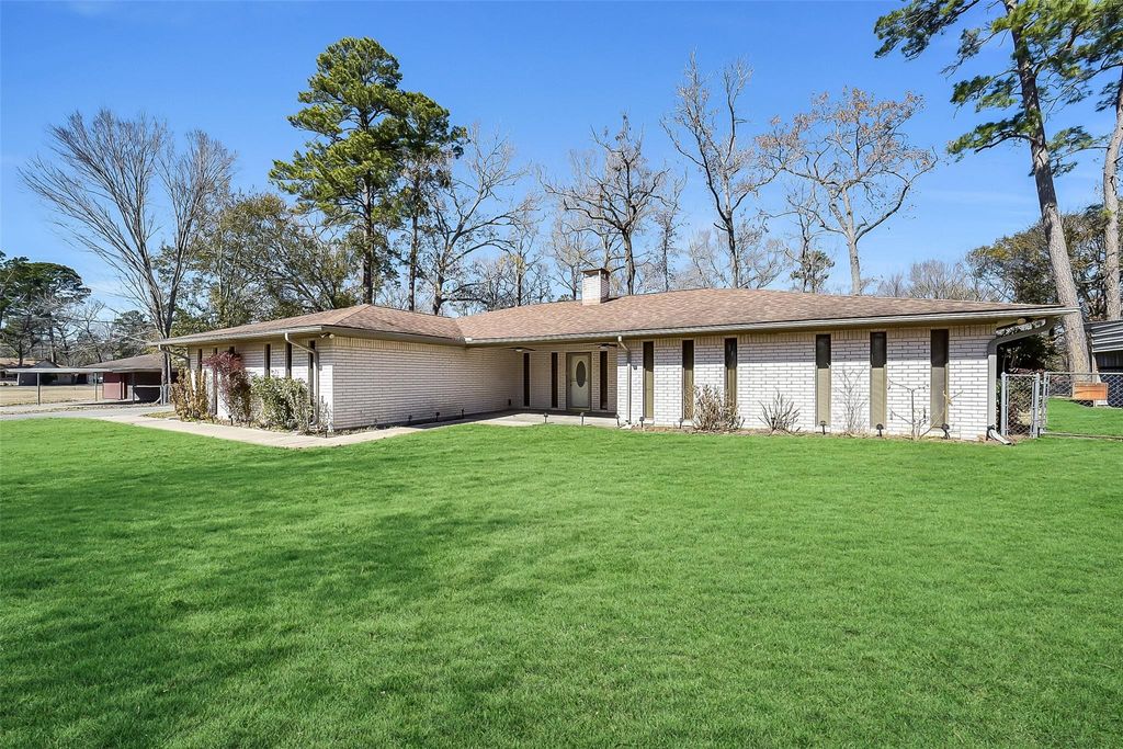 Photo of 16375 Holly Street, Porter, TX 77365 (MLS # 7215355)