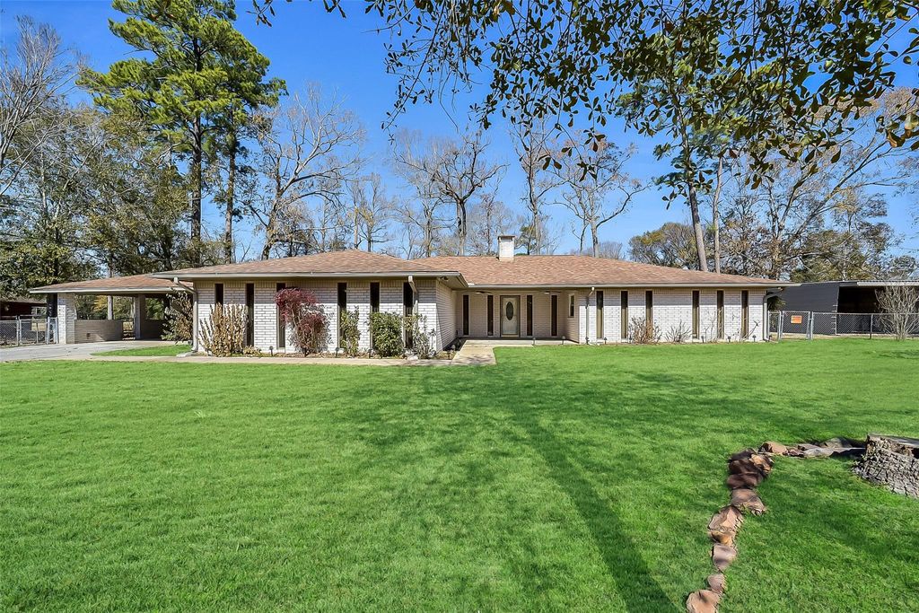 Photo of 16375 Holly Street, Porter, TX 77365 (MLS # 7215355)