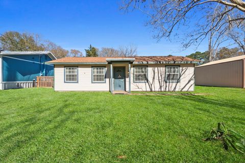 Homes For Sale - 192 Miller Road<br/> Livingston, TX 77351