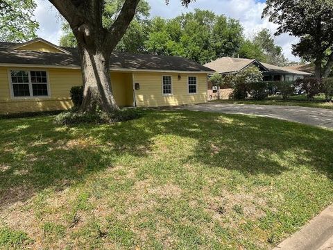 Photo of 10101 Rebel Road, Houston, TX 77016 (MLS # 86521493)