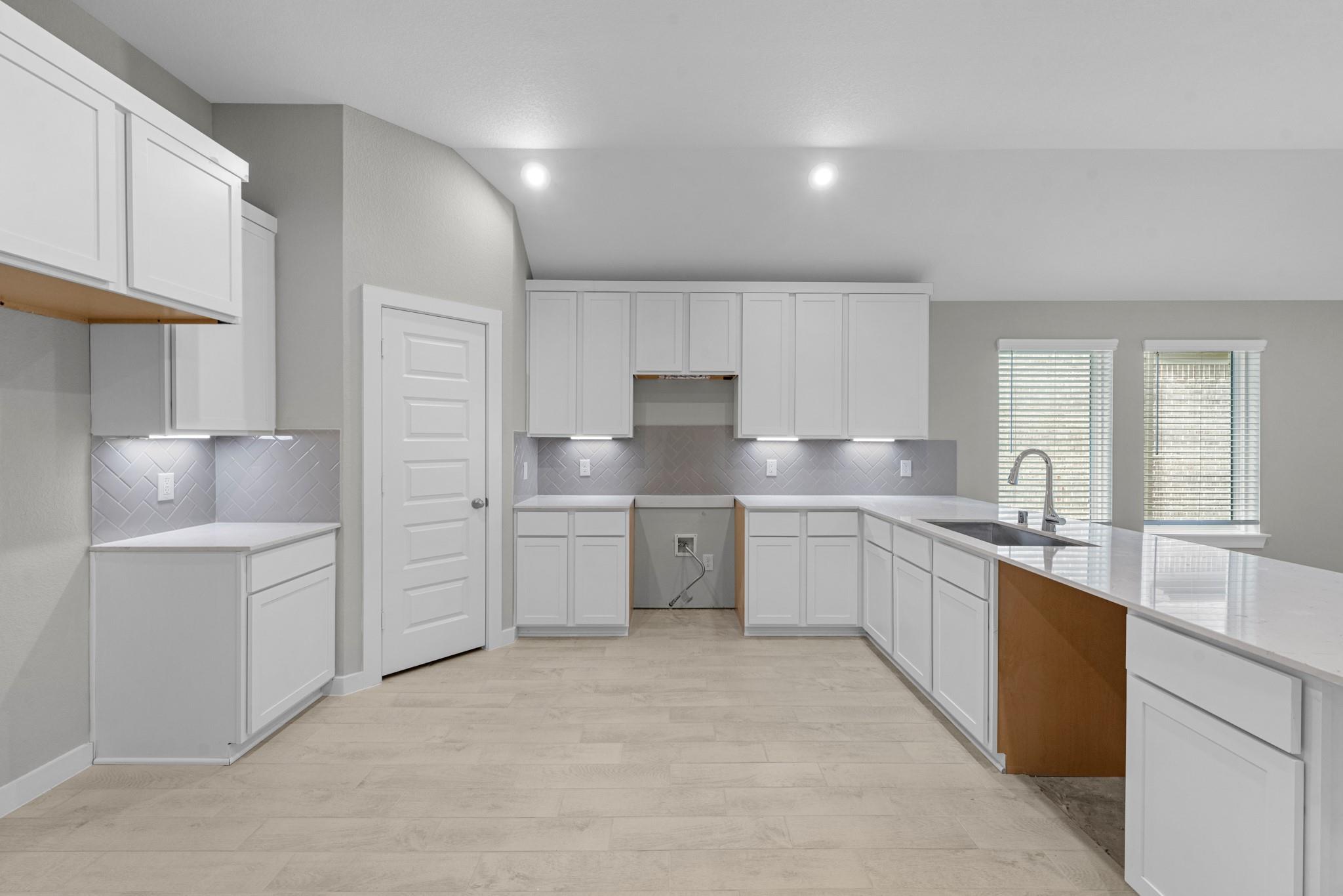 1711 Pecan Woods Lane