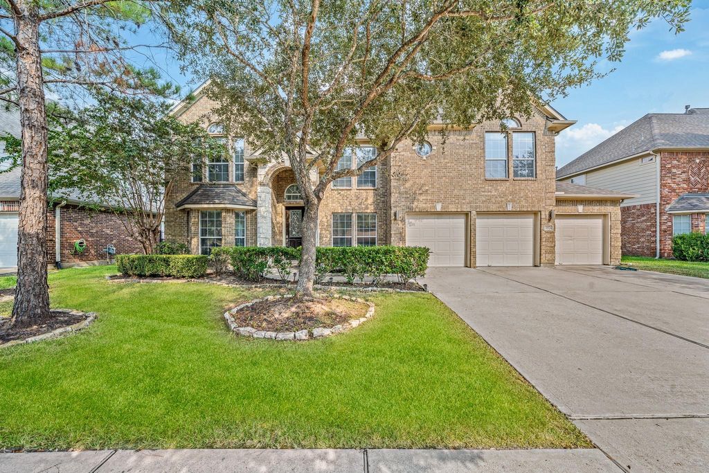 Photo of 10926 Wynfield Springs Drive, Richmond, TX 77406 (MLS # 80464289)