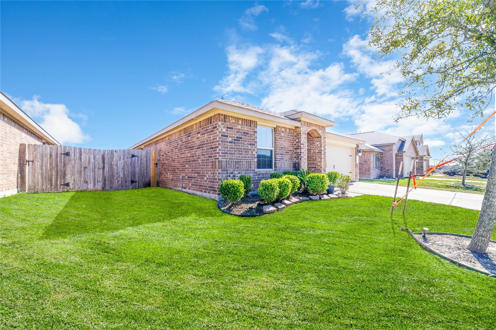 8307 Oakleaf Meadow Court