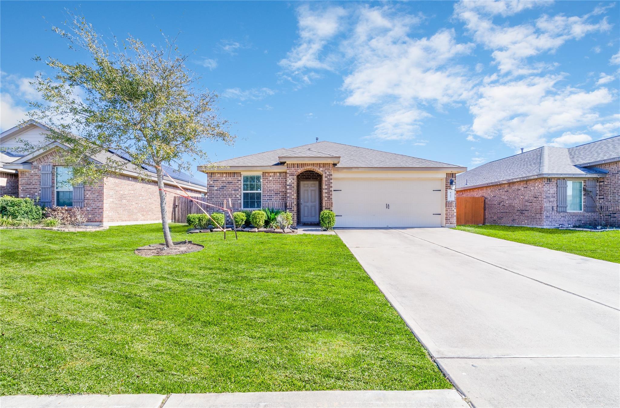 8307 Oakleaf Meadow Court