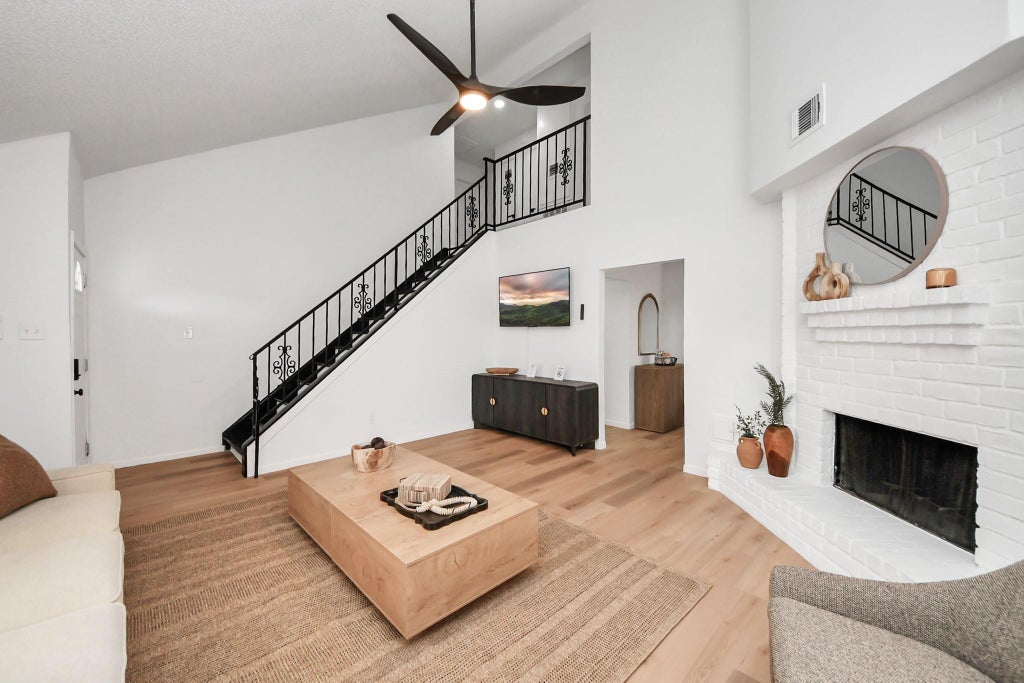 Photo of 8631 Valley Ledge Drive, Houston, TX 77078 (MLS # 44127235)