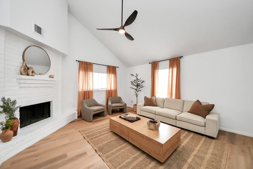 Photo of 8631 Valley Ledge Drive, Houston, TX 77078 (MLS # 44127235)
