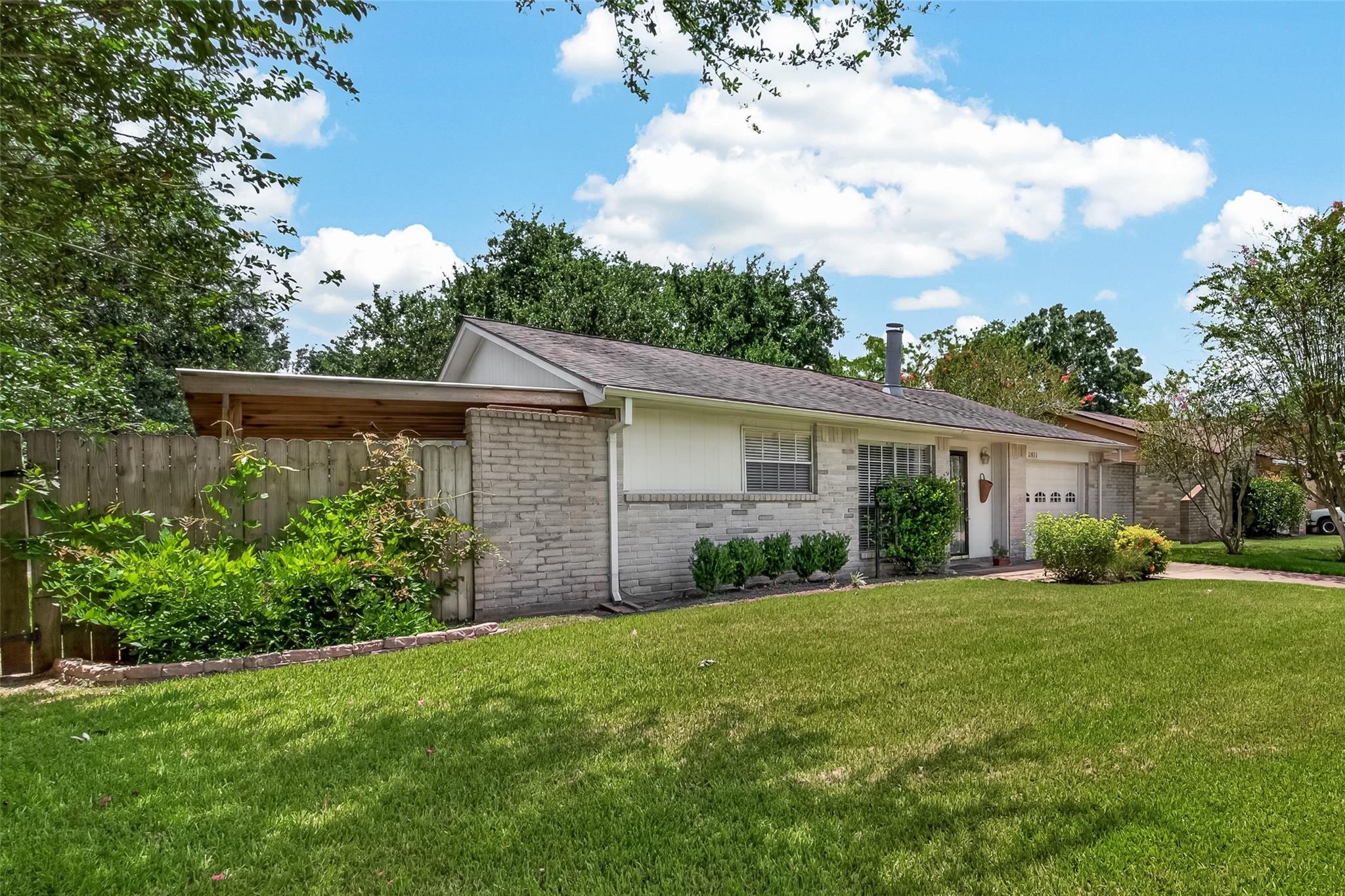 2811 Pheasant Creek Drive