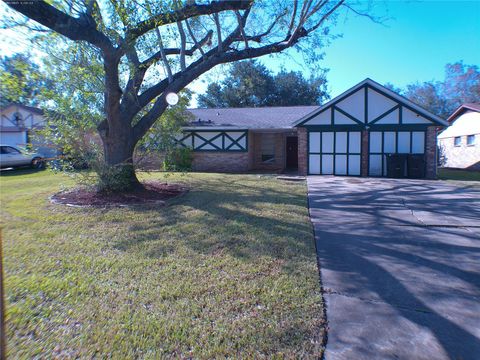 Photo of 15914 Willbriar Lane, Houston, TX 77489 (MLS # 60226487)
