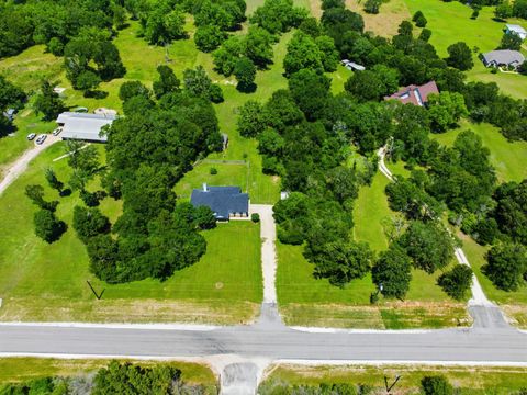 Photo of 13732 Ferrill Creek Road, Bryan, TX 77808 (MLS # 49410857)