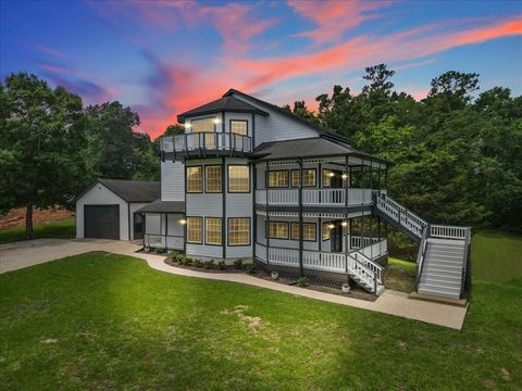 Photo of 401 Paradise Drive, Coldspring, TX 77331 (MLS # 69514239)