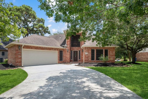 Photo of 19018 Hikers Trail Drive, Humble, TX 77346 (MLS # 85958551)