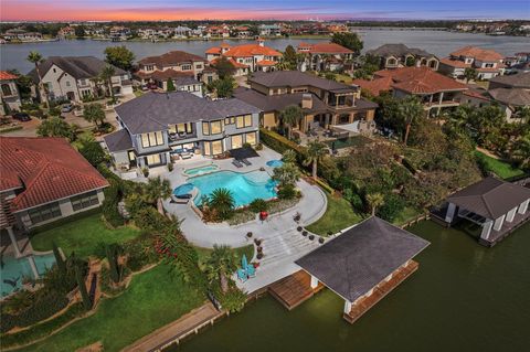 Photo of 3018 S Island Drive, Seabrook, TX 77586 (MLS # 16850781)