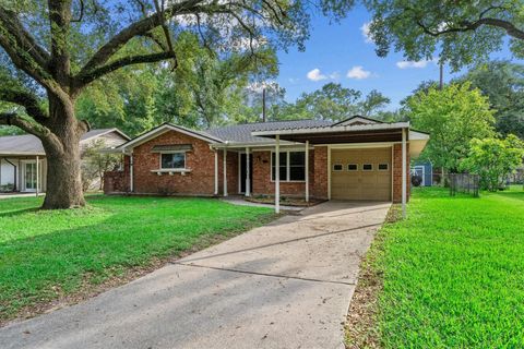 Photo of 703 Barbara Street, Tomball, TX 77375 (MLS # 30766053)